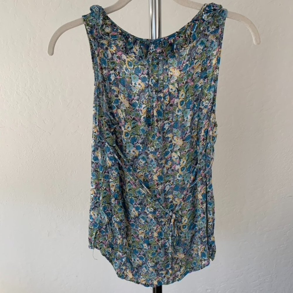 4/$25 Forever 21 Floral Blouse | S - Picture 3 of 10